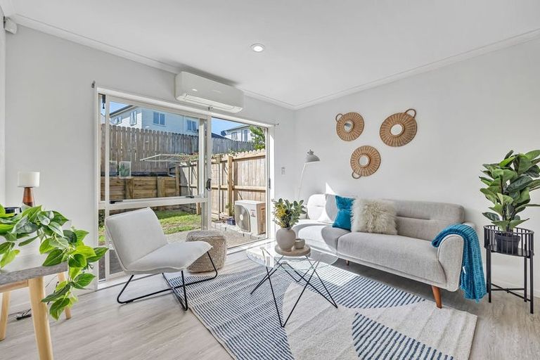 Photo of property in 4 Brashier Circle, Sunnyvale, Auckland, 0612