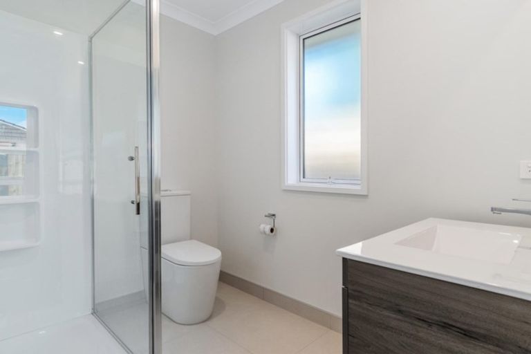 Photo of property in 77 Bert Wall Drive, Omokoroa, 3114