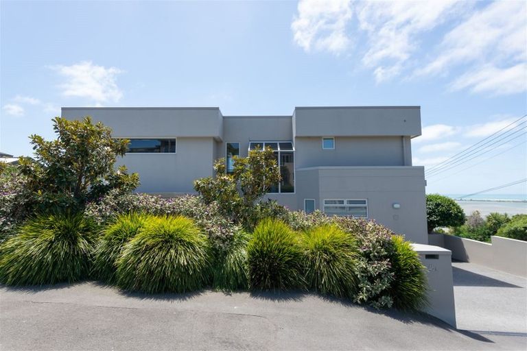 Photo of property in 45a Marama Crescent, Mount Pleasant, Christchurch, 8081
