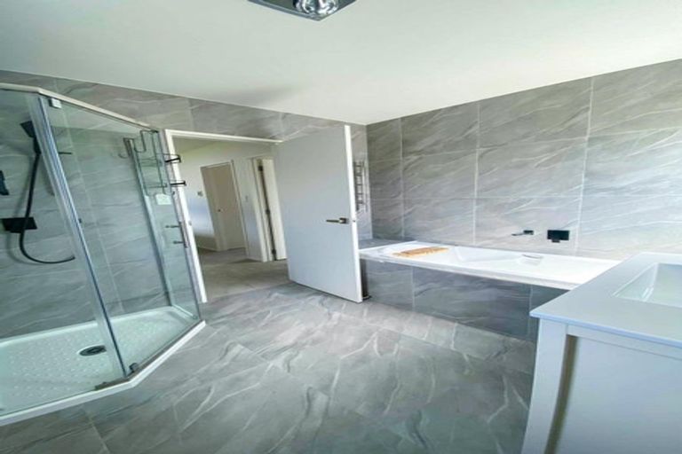 Photo of property in 50 Craigs Way, Hobsonville, Auckland, 0616