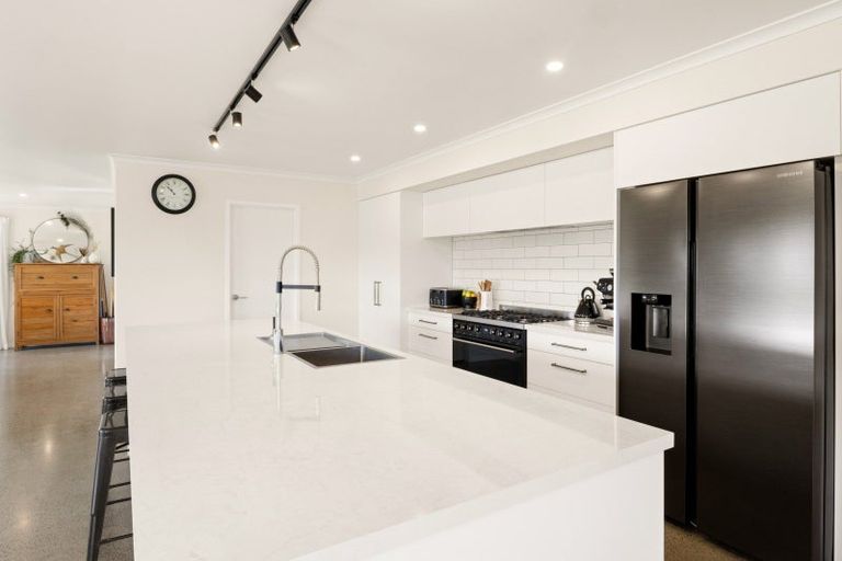 Photo of property in 3 Fernbird Grove, Kerikeri, 0294