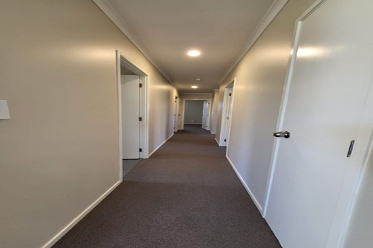 Photo of property in 49 Cyclamen Road, Mangere, Auckland, 2022