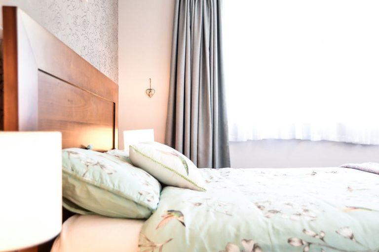 Photo of property in 102 Oakfield Crescent, Pukete, Hamilton, 3200