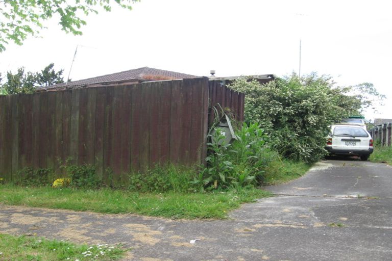 Photo of property in 61 Catkin Crescent, Papatoetoe, Auckland, 2025