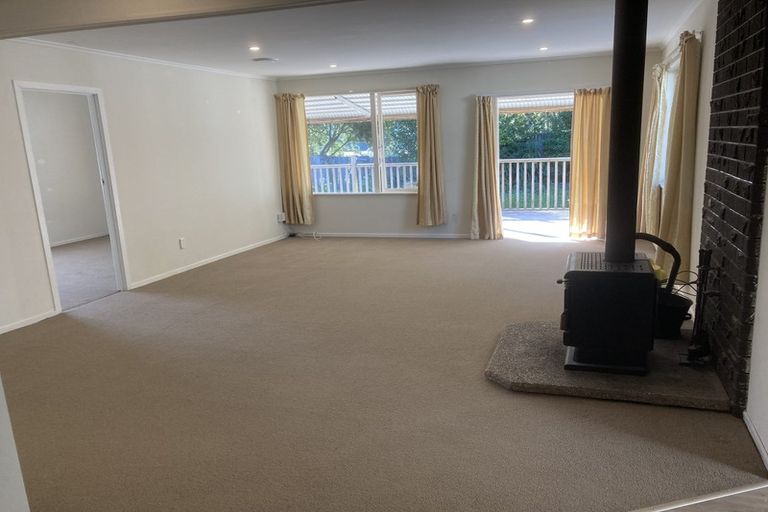 Photo of property in 3 Waverley Avenue, Glenfield, Auckland, 0629