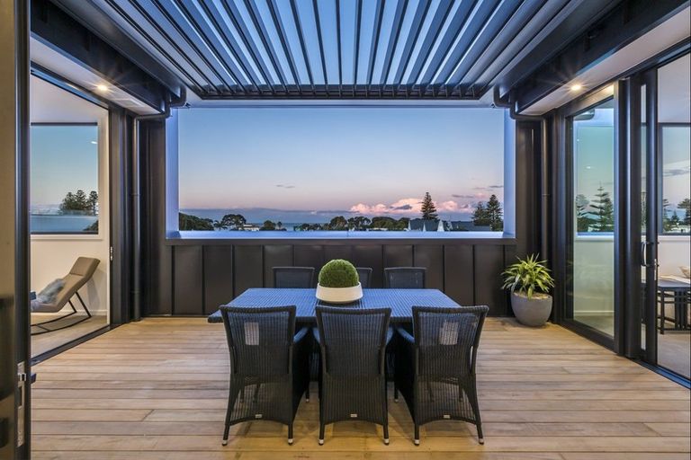 Photo of property in 6/14 Tamariki Avenue, Orewa, 0931