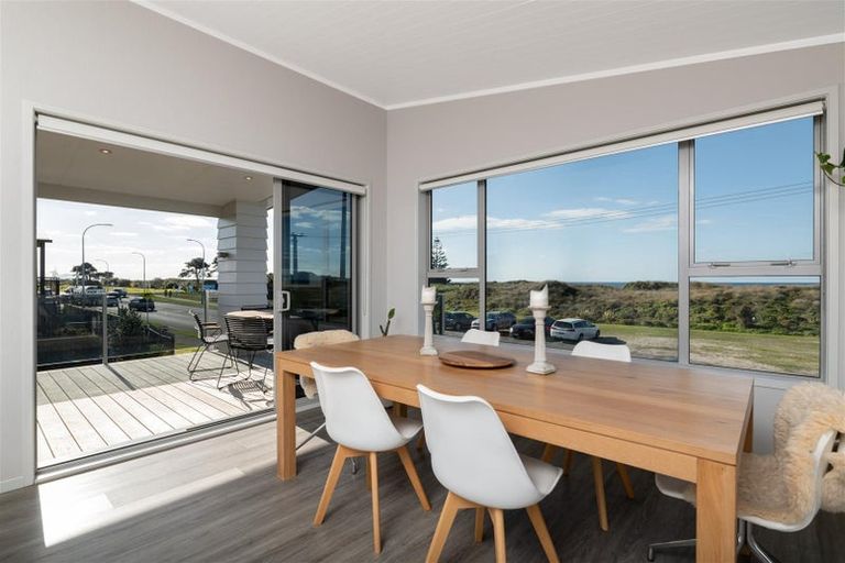 Photo of property in 912a Papamoa Beach Road, Papamoa Beach, Papamoa, 3118