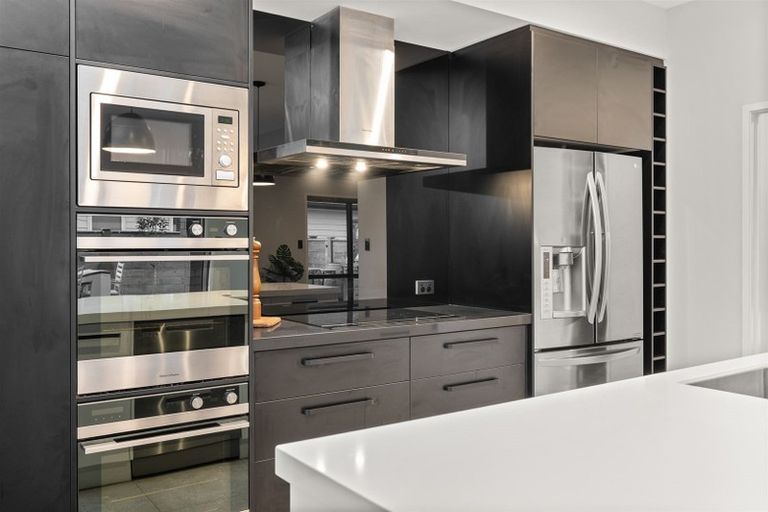 Photo of property in 198 Matua Road, Kumeu, 0810