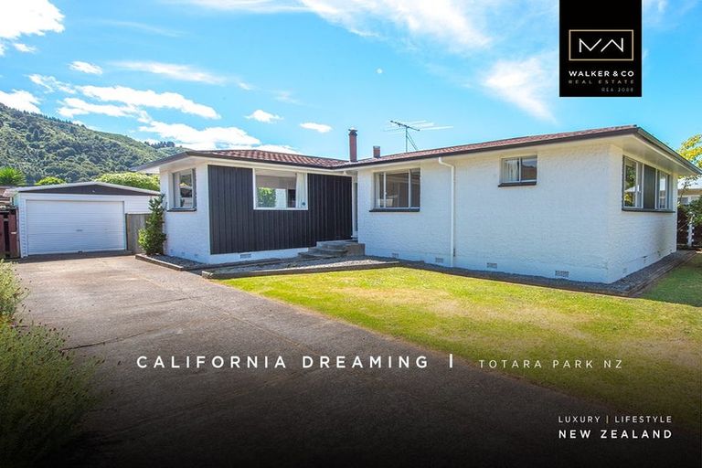 Photo of property in 25 California Drive, Totara Park, Upper Hutt, 5018