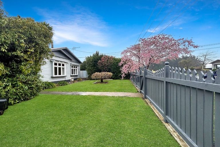 Photo of property in 33 Huia Street, Waikiwi, Invercargill, 9810