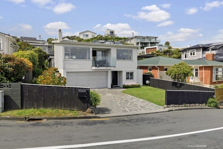 Photo of property in 32 Lohia Street, Khandallah, Wellington, 6035