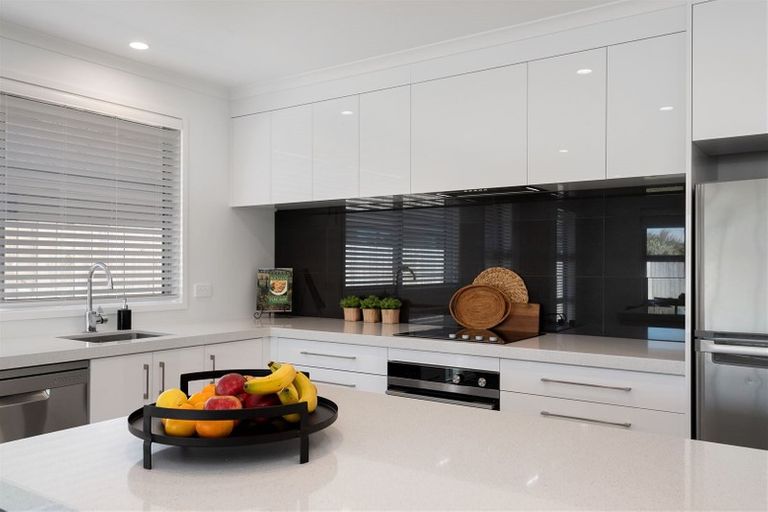 Photo of property in 9 Leet Crescent, Papamoa Beach, Papamoa, 3118