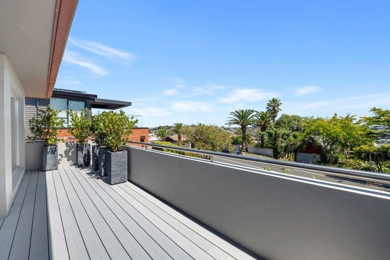 Photo of property in 3/58 Takutai Avenue, Half Moon Bay, Auckland, 2012