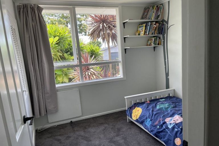 Photo of property in 1/48 Matipo Road, Mairangi Bay, Auckland, 0630