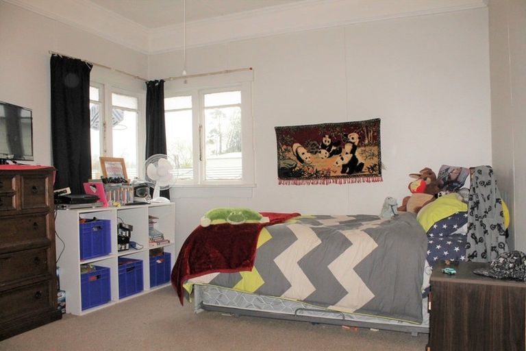 Photo of property in 180 Queen Street, Westport, 7825