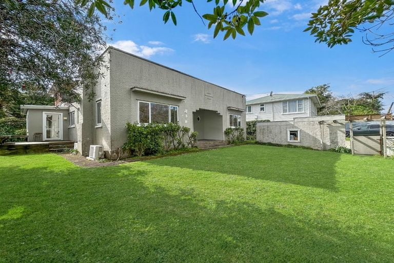 Photo of property in 5 Upjohn Street, Brooklands, New Plymouth, 4310