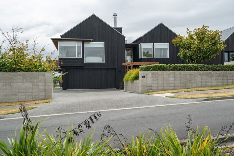 Photo of property in 24 Victory Drive, Wharewaka, Taupo, 3330