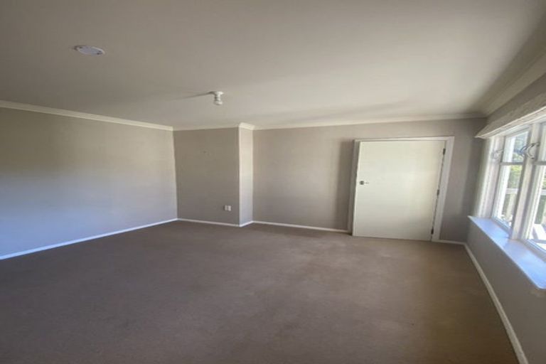 Photo of property in 11 Huia Street, Tawa, Wellington, 5028