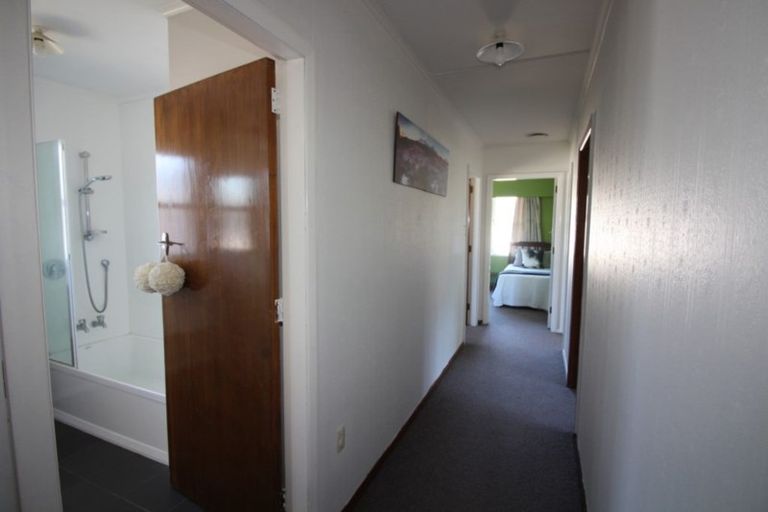 Photo of property in 13 Chamberlain Street, Dannevirke, 4930