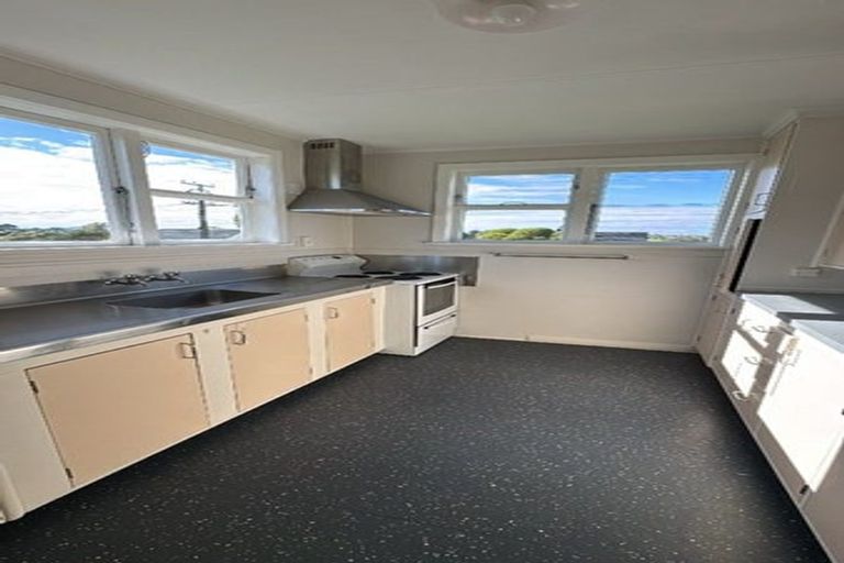 Photo of property in 8 Marsden Street, Hauraki, Auckland, 0622