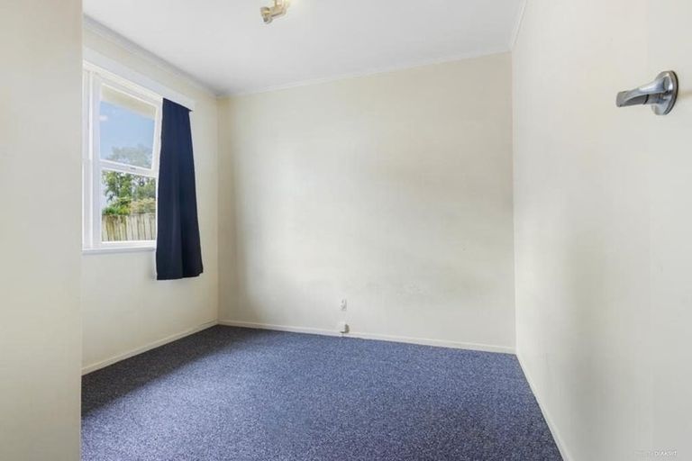 Photo of property in 4 Ranui Avenue, Ranui, Auckland, 0612