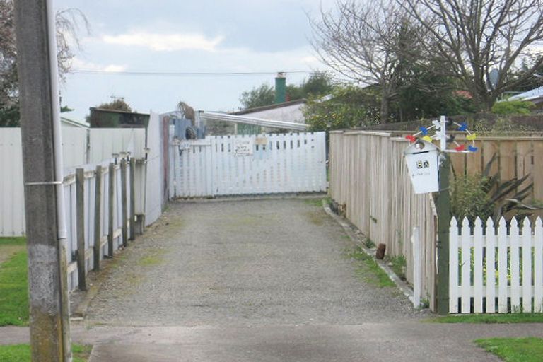 Photo of property in 8a Saxton Street, Levin, 5510