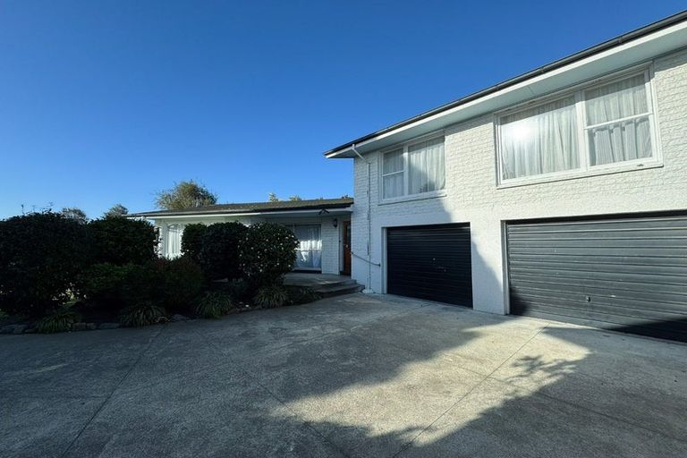 Photo of property in 21 Rosedale Place, Avonhead, Christchurch, 8042