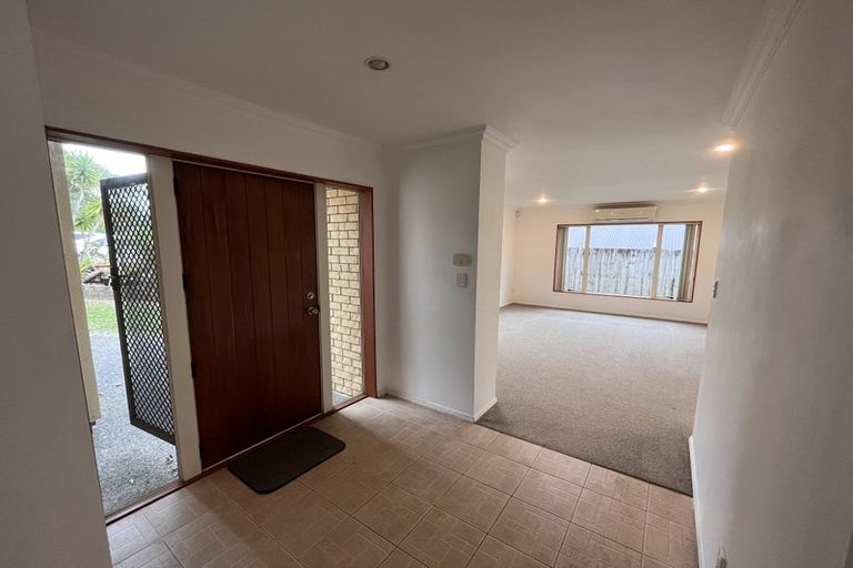 Photo of property in 3 Lake Panorama Drive, Henderson, Auckland, 0612
