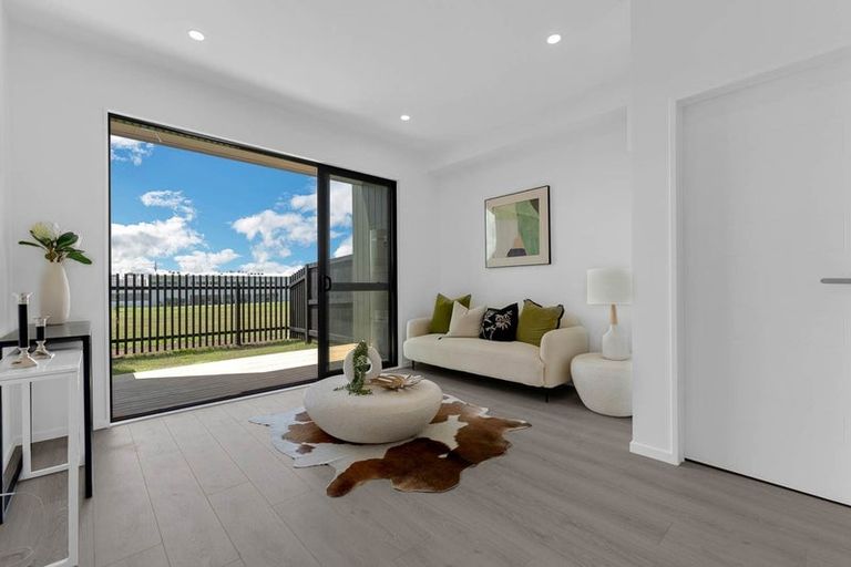 Photo of property in 22/17 Barneys Farm Road, Clendon Park, Auckland, 2103