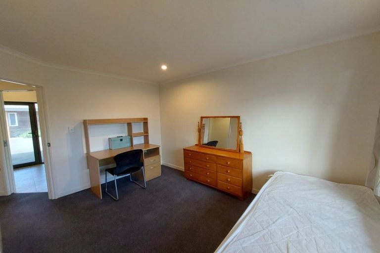 Photo of property in 33 Clemow Road, Fitzroy, New Plymouth, 4312