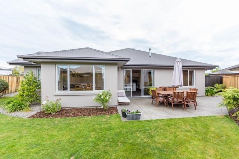 Photo of property in 37 Beechwood Drive, Northwood, Christchurch, 8051