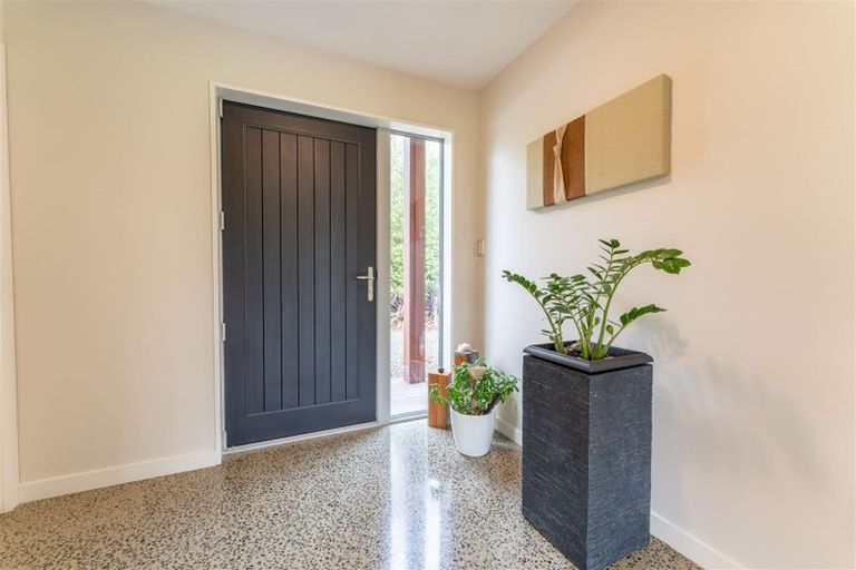 Photo of property in 95 Main Road North, Geraldine, 7930