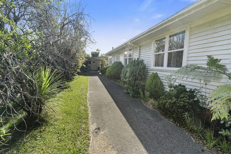 Photo of property in 53 Glengarry Road, Glen Eden, Auckland, 0602