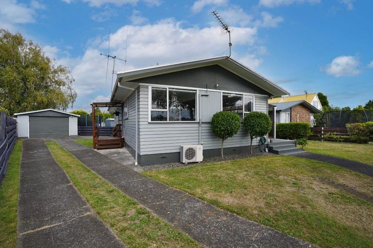 Photo of property in 93 Collins Road, Melville, Hamilton, 3206