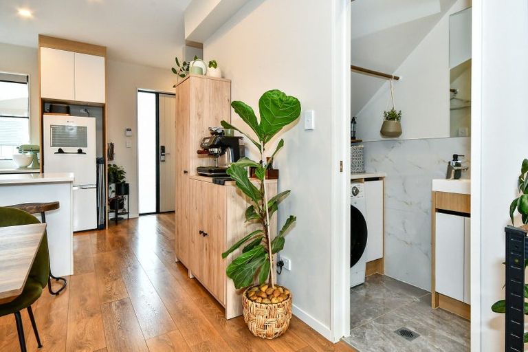 Photo of property in 4 Freshland Drive, Flat Bush, Auckland, 2019