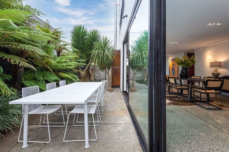 Photo of property in 1 Millbank Lane, Merivale, Christchurch, 8014