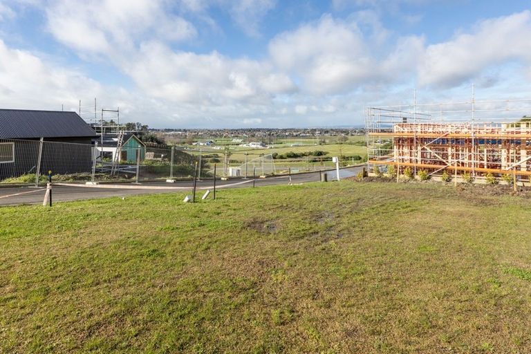 Photo of property in 93 Oak Road, Poraiti, Napier, 4112