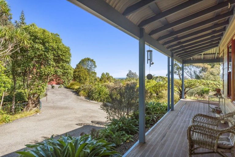 Photo of property in 35 Sunglo Terrace, Otaki, 5512