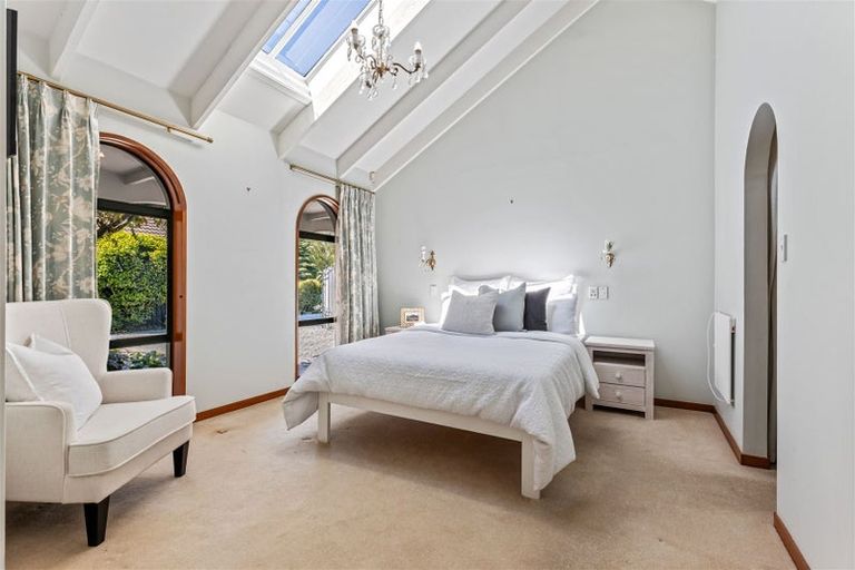 Photo of property in 56 Solway Avenue, Ilam, Christchurch, 8041