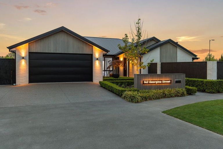 Photo of property in 142 Georgina Street, Marshland, Christchurch, 8083