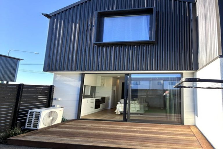 Photo of property in 2/55 Marshland Road, Shirley, Christchurch, 8061
