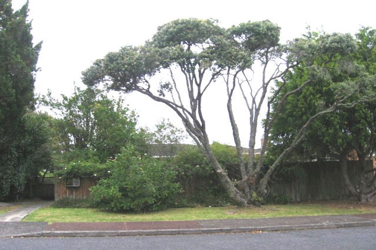 Photo of property in 8 Ellen Avenue, Hillcrest, Auckland, 0627