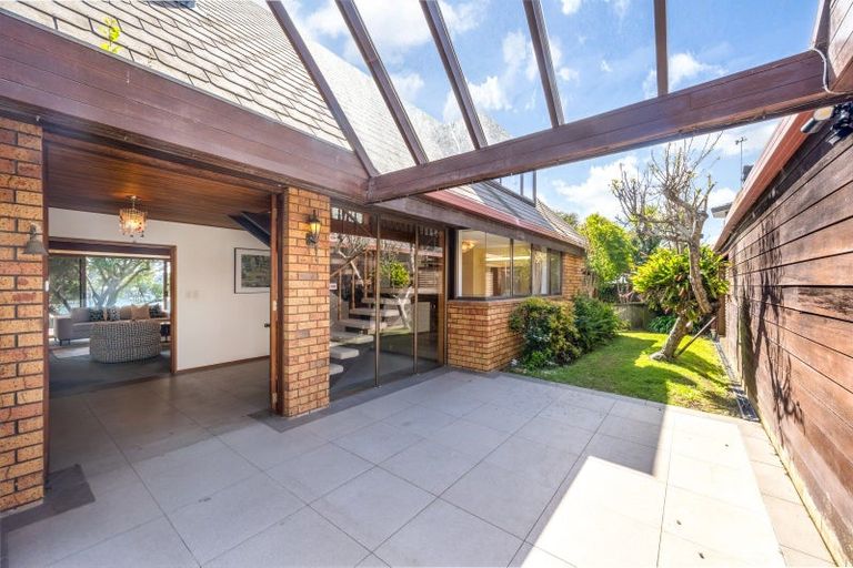 Photo of property in 12 Dayspring Way, Pakuranga, Auckland, 2010