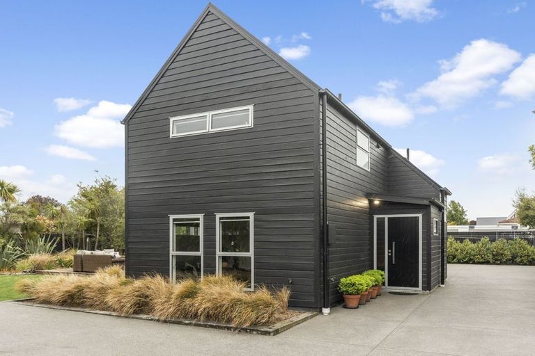 Photo of property in 44 Valecrest Avenue, Parklands, Christchurch, 8083
