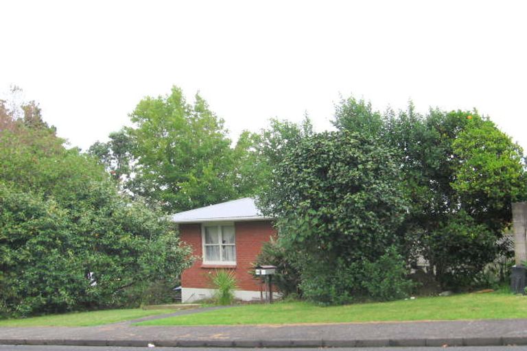 Photo of property in 14 Nandana Drive, Glen Eden, Auckland, 0602