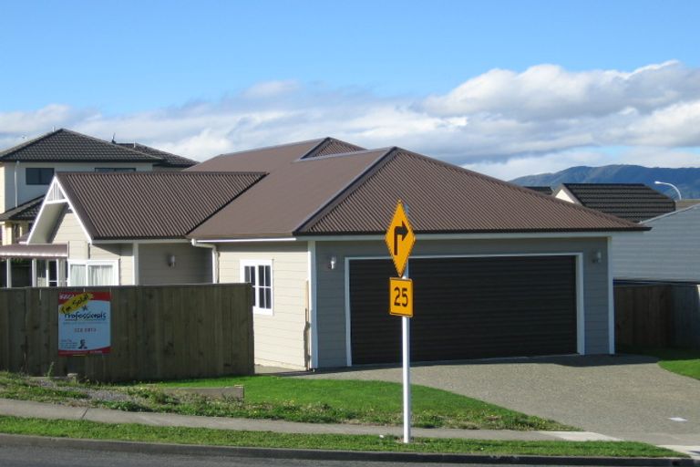 Photo of property in 12 Kirton Drive, Riverstone Terraces, Upper Hutt, 5018