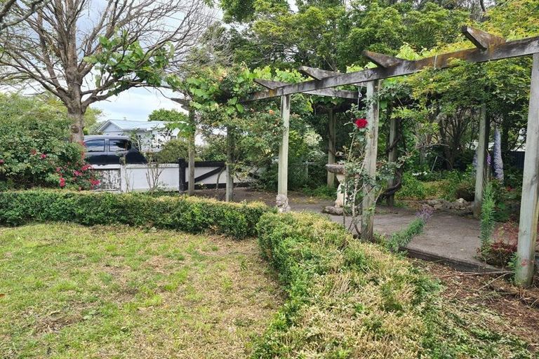 Photo of property in 54 East Street, Greytown, 5712