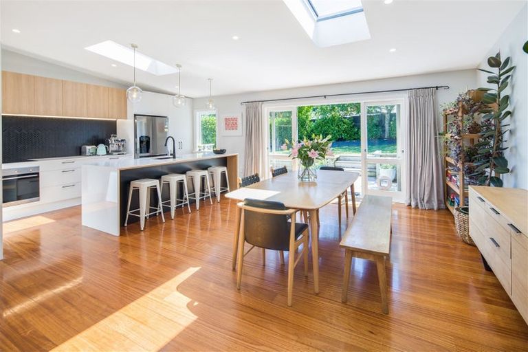 Photo of property in 52 Stanley Street, Berhampore, Wellington, 6023