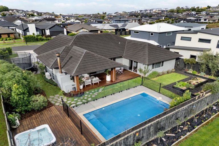 Photo of property in 32 Glaisdale Crescent, Flagstaff, Hamilton, 3210