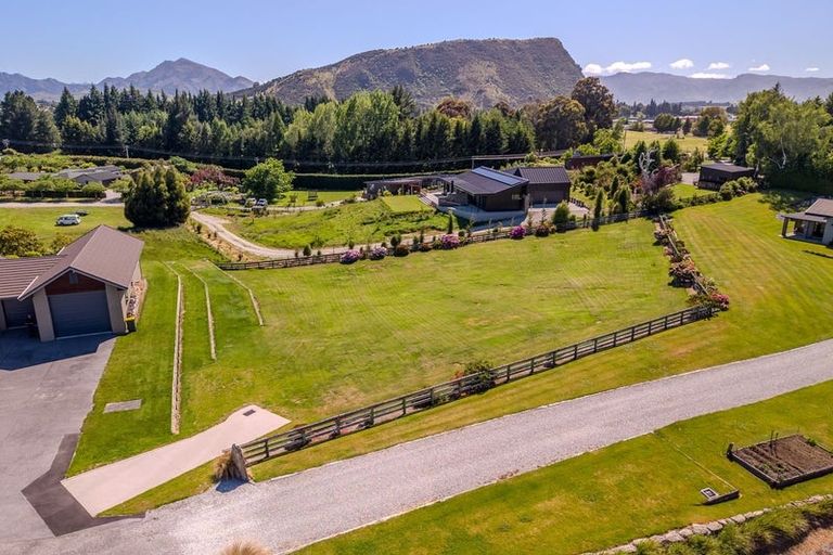 Photo of property in 90b Golf Course Road, Wanaka, 9305